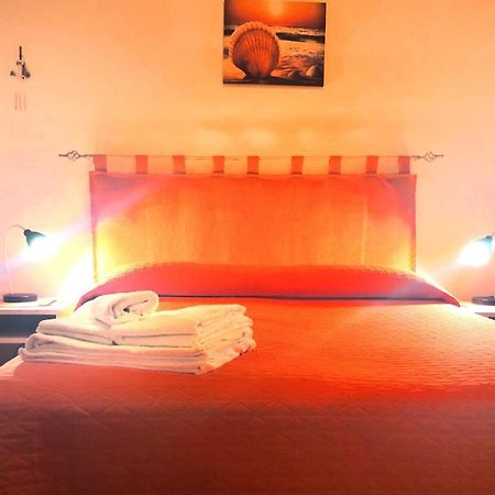 Dimora Il Girasole Hotel Torre San Giovanni Buitenkant foto
