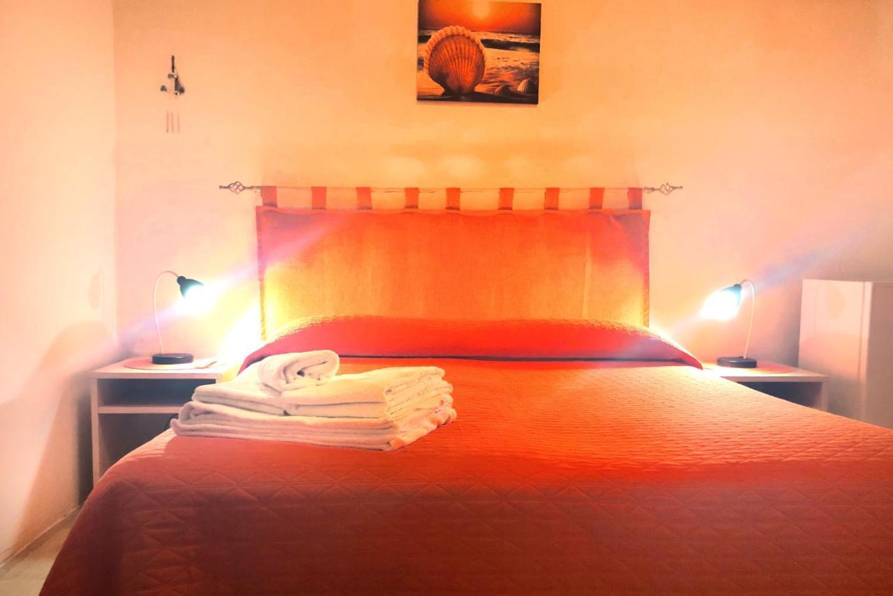 Dimora Il Girasole Hotel Torre San Giovanni Buitenkant foto